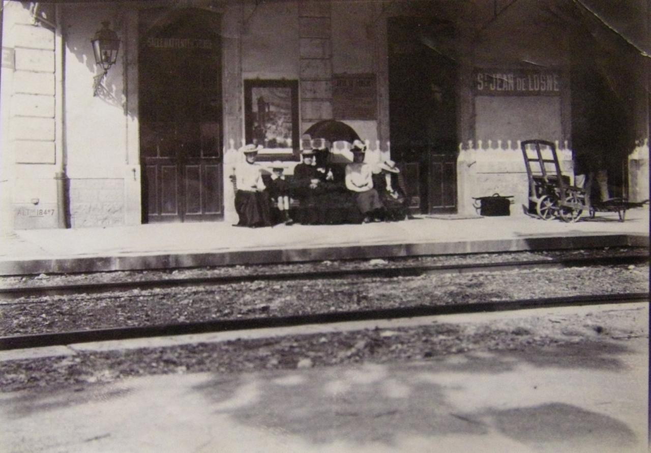 à la gare de St Jean